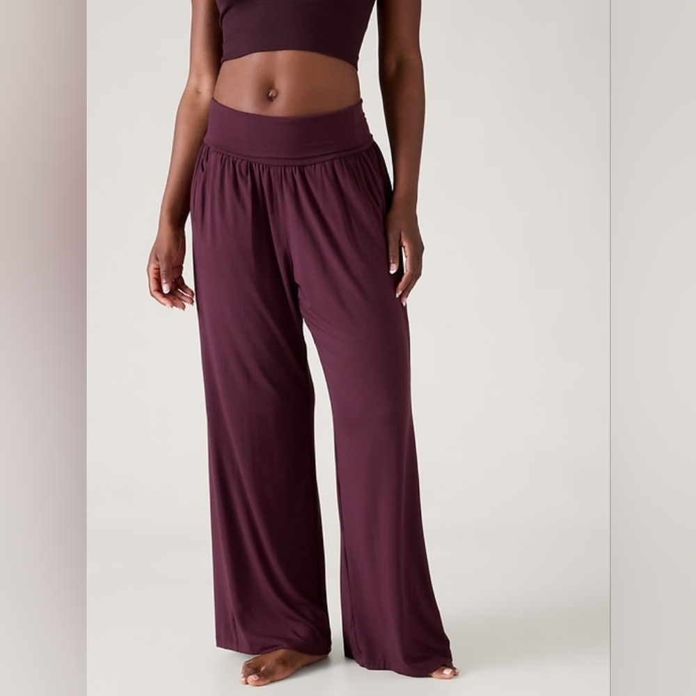 Athleta Studio Wide Leg Soft Yoga Pants - Purple - Medium Petite MP